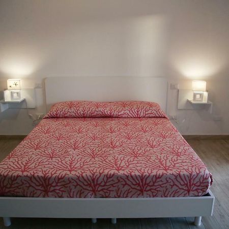 B&B Le Tre Spiagge Calasetta Exterior foto