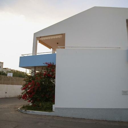 B&B Le Tre Spiagge Calasetta Exterior foto