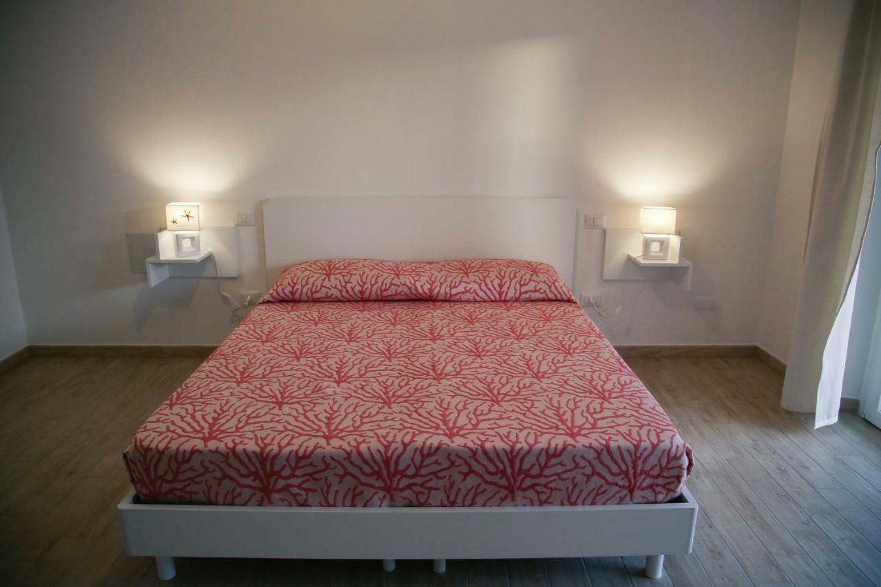 B&B Le Tre Spiagge Calasetta Exterior foto